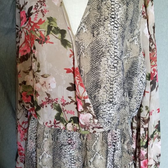 INC Faux Wrap Printed Top 1X - Picture 2 of 5